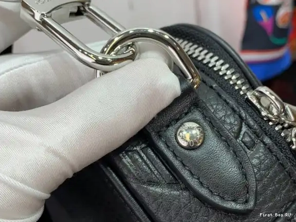 First bags ru MESSEANGER BAG LOUIS VUITTON 0503
